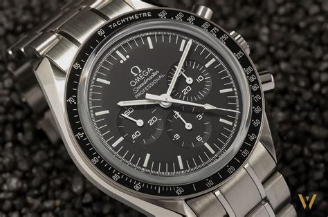 avis omega speedmaster moonwatch